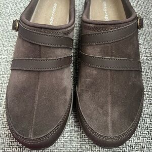 Easy Spirit Dark Brown Suede Mules